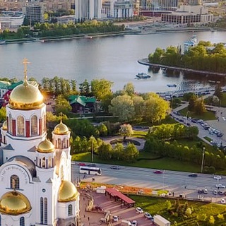 Логотип телеграм канала @tipichny_ecaterinburgh — Типичный Екатеринбург