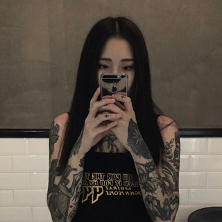 Логотип телеграм канала @totygirl — тёлочки с тоту