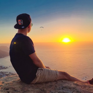Логотип телеграм канала @travelwithvlad — The next stop is...