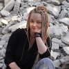 Логотип телеграм канала @travma_dyshi — Из тени в масштаб | Юлия Мирная