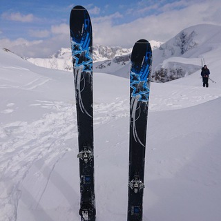 Логотип телеграм канала @trevelecskluziv — Ски тур. Фрирайд. Бэккантри. Лыжные походы Сочи