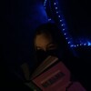 Логотип телеграм канала @twixbooks — твикс с книгами📚