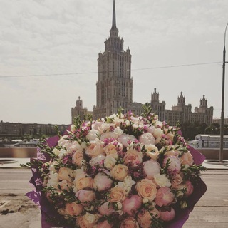 Логотип телеграм канала @tynkevichflowers — Ваш персональный флорист | Цветы Москва | Цветы СПБ