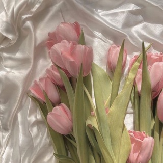 Логотип телеграм канала @ugolok_vospominaniy — 𝓾𝓰𝓸𝓵𝓸𝓴 𝓿𝓸𝓼𝓹𝓸𝓶𝓲𝓷𝓪𝓷𝓲𝔂