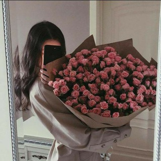 Логотип телеграм канала @une_rose — une rose✨🥀