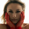 Логотип телеграм канала @valentna_singer — VALÉNTNA | за кулисами артиста и автора