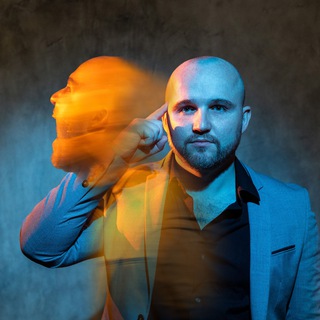 Логотип телеграм канала @valeriimedvedev — Маркетинг на пальцах и автоворонки | Валерий Медведев