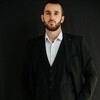 Логотип телеграм канала @vasilev_invest — R.V. Investment