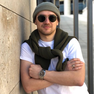 Логотип телеграм канала @verybets_official — Влад Стариков - Прогнозы на футбол