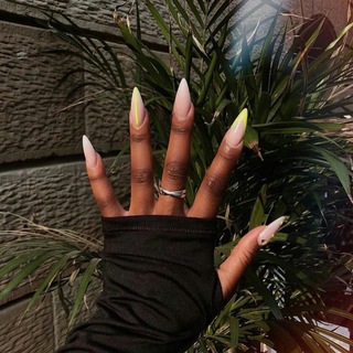 Логотип телеграм канала @verycoolnails — very cool nails