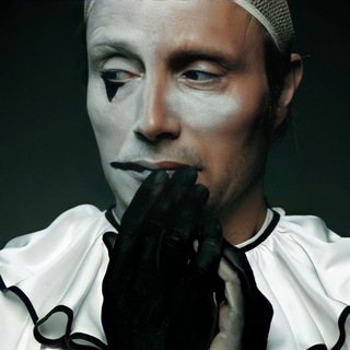 Логотип телеграм канала @vignett_e — виньетка.