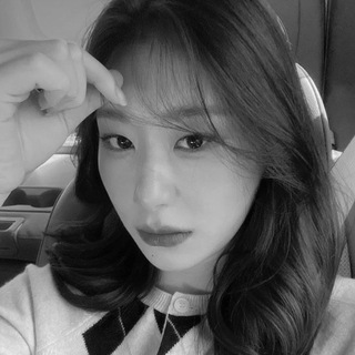 Логотип телеграм канала @viiamri — розанéль / переехал.