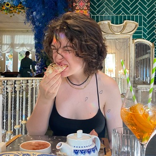 Логотип телеграм канала @vikawikipedia — вікіпедія офіційно