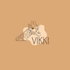 Логотип телеграм -каналу vikki_vikki_vi — VIKKI - помічник для вчителів та репетиторів початкових класів✨🦒