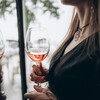 Логотип телеграм канала @vinoclub_barnaul — WINE NOT? Винный клуб Барнаул🍷