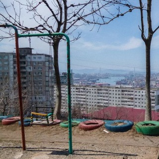 Логотип телеграм канала @vladivostok_7164 — 71 и 64 микрорайон и не только.