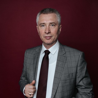 Логотип телеграм канала @vmozhenkov — Владимир Моженков. Про бизнес ✔