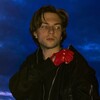 Логотип телеграм канала @vovaalyi — АЛЫЙ повзрослел