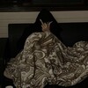 Логотип телеграм канала @vvvecst — блондинка под мелом
