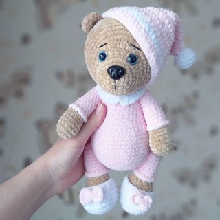 Логотип телеграм канала @vyazannyye_igrushki — Вязанные игрушки 🦡Я люблю рукоделие