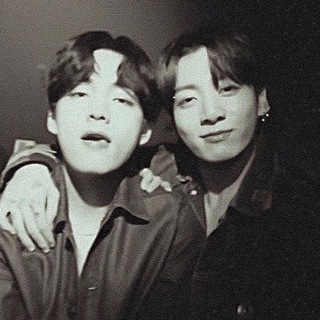 Логотип телеграм канала @vyetkook — 𝘆𝗼𝘂𝗿 𝗲𝘆𝗲𝘀 𝘁𝗲𝗹𝗹 | 𝘁𝗮𝗲𝗸𝗼𝗼𝗸 𐤀