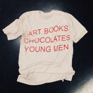 Логотип телеграм канала @wakizashiandgrapenikes — White tee