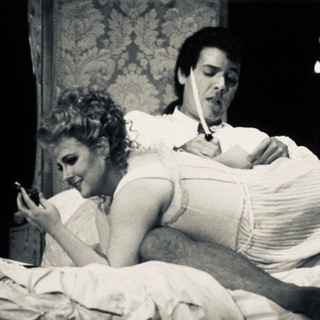 Логотип телеграм канала @weltchronik — мятые бумажки