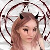 Логотип телеграм канала @witchfrombrokenmirror — ведьма из разбитого зеркала