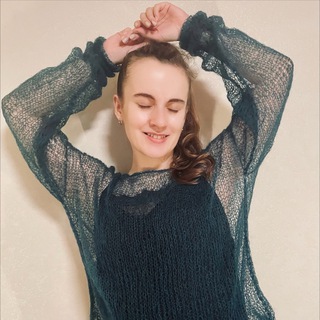 Логотип телеграм канала @wizarding_wool — 🕊️Вязайнер Валерия Баженова🧶