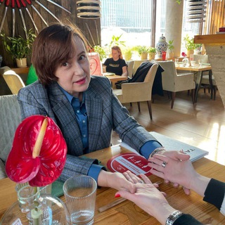 Логотип телеграм канала @xiro_praktika — Хиромантия с Ольгой Липской