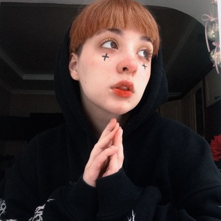 Логотип телеграм канала @youramoureux — amoureux
