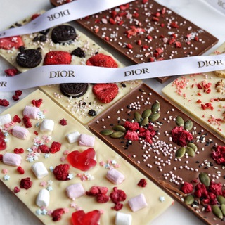 Логотип телеграм канала @yourchocolatebar — yourchocolate.bar