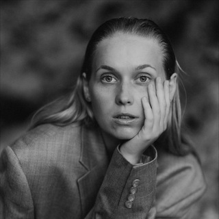 Логотип телеграм канала @yourfon — nata’s 📝