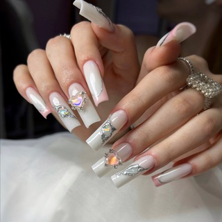 Логотип телеграм канала @yournailroom — Nail Room 🤍