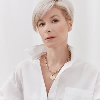 Логотип телеграм канала @yuliyakoleva — STYLIST ▫️НЕЖНЫЙ СТИЛИСТ ▫️Юлия Колеватова