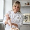Логотип телеграм канала @yuliyanezhurinafb — Школа Юлии Нежуриной