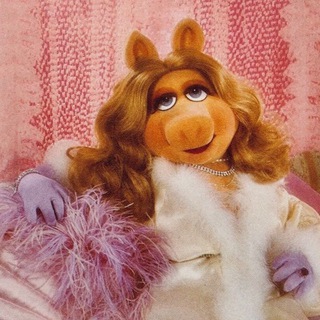 Логотип телеграм канала @zhelieznovanadiia — Роскошница на связи