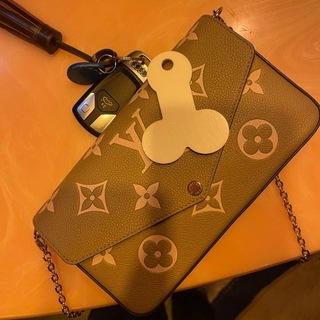 Логотип телеграм канала @znakomstvossamcami — Знакомство с миллионером. Пособие не для скромных