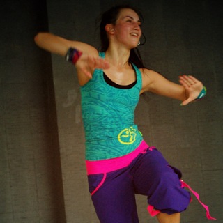 Логотип телеграм канала @zumbalarisa — ZUMBA LARISA