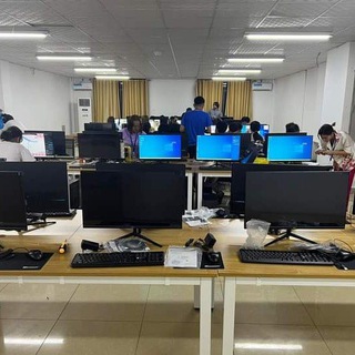 Telegram chat Working online ជ្រៃធំ logo