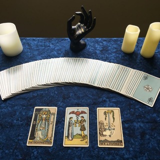 Логотип телеграм-чата tarotkarma — Tarot Energy and Spiritual Guidance